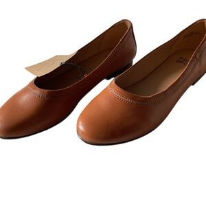 Women’s Tan Ballet Flats Shoes Frye and Co. Size 8 M New with Tags